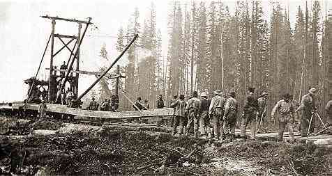 Construction on the Lyngenfjord rail line went on in parallel, albeit slower