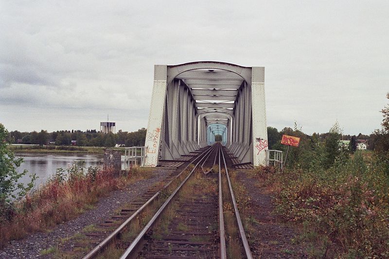 The Haparanda-Tornio Rail Bridge (note the different rail gauges – 1524mm for Finland, 1435mm for Sweden – as late as 1915, Sweden's fear of the old enemy Russia was stronger than the economic reasons to establish a direct rail link).