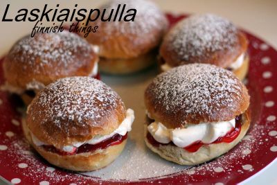 Laskiaispulla – Sweet cardamom buns