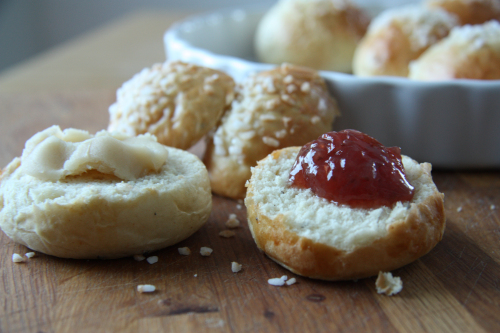 Laskiaispulla – Sweet cardamom buns