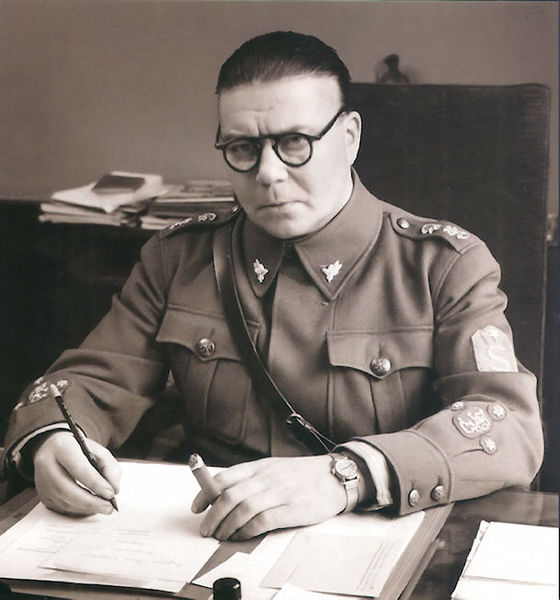 Eversti Lauri Malmberg (1927)