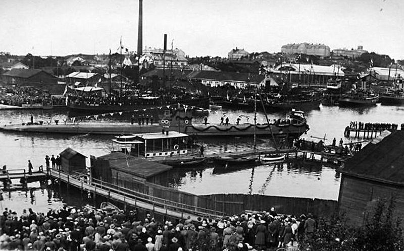 Finnish submarine Vetehinen shortly after her launch in Crichton-Vulcan shipyard in Turku, Finland. 1 June 1930