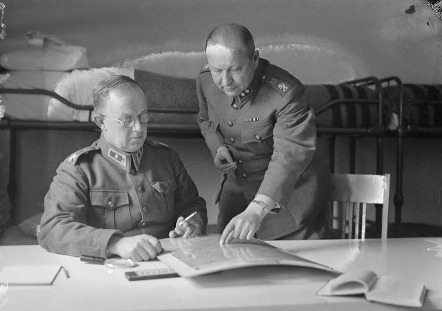 Major General Juho Heiskanen and his chief of staff Lieutnant Colonel Harry Kinnunen study maps - 1937