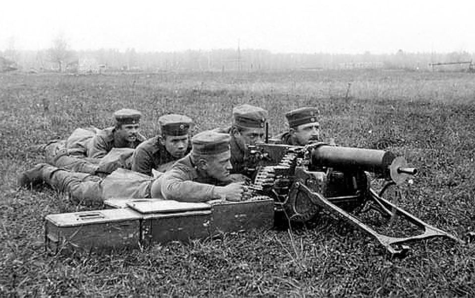 Finnish Volunteers training with a machinegun at Lockstedt